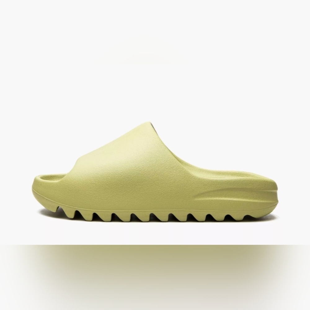 Adidas Yeezy Slide Resin | Size 6 | Brand New (No Box)